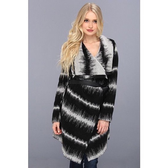 Vintage early 2010s, Cozy Part Wool BB Dakota Jacquard Wrap Coat, Size small - Picture 1 of 11